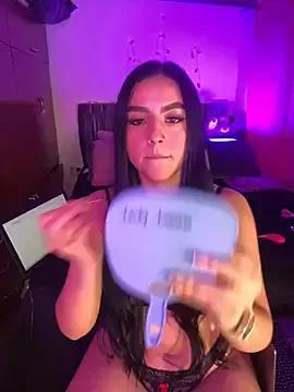 -Melissa from StripChat is Freechat
