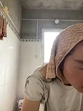 -mina-- from StripChat is Freechat