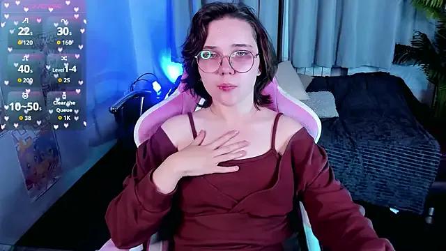 -SweetLili from StripChat is Freechat