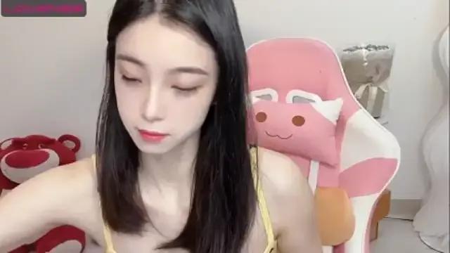 Cling to live show with 18-Nori- from StripChat 