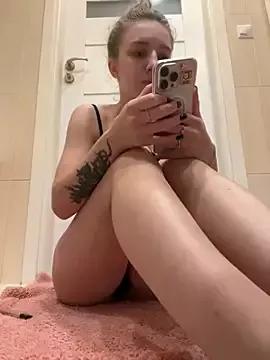 1Cherryy from StripChat is Freechat