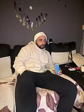 1Richrichard1 from StripChat is Freechat