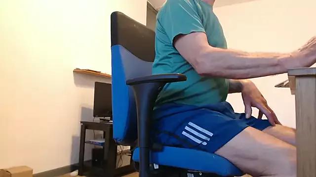 25mitch from StripChat is Freechat