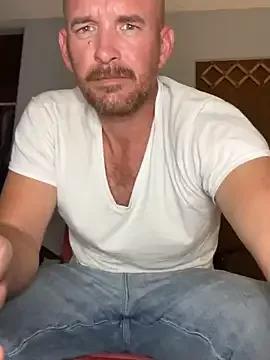 32XRedBeard from StripChat is Freechat