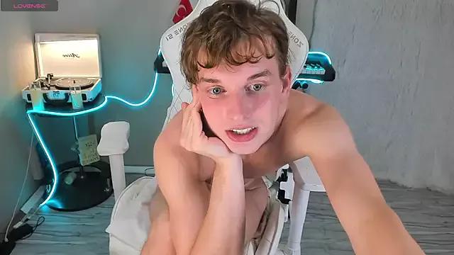 4ever_dude from StripChat