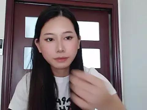 6-Lucy from StripChat is Freechat