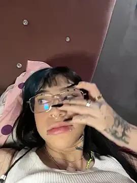 666SweetAndSpicy from StripChat