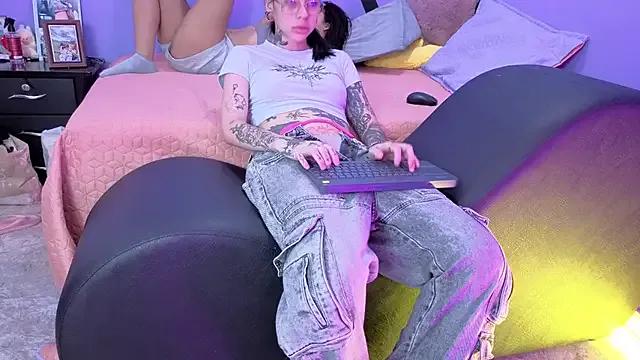 666SweetAndSpicy from StripChat