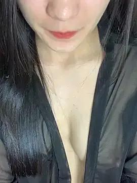 ___Lily___ from StripChat is Freechat
