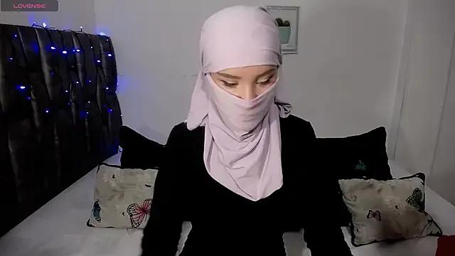 __Nahia from StripChat