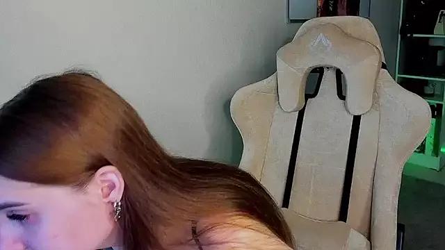 __SilviaAbby__ from StripChat