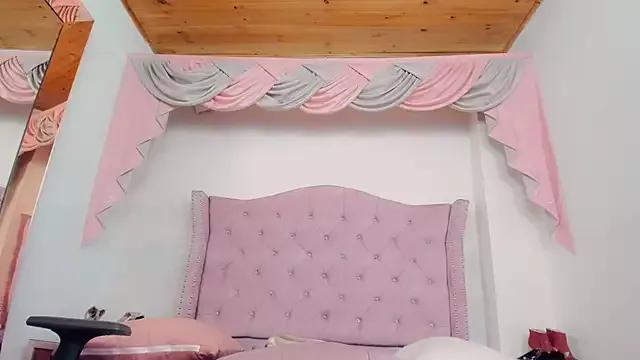 Try our streaming cams variety and talk on a personal level with our adorable girls streamers, showing off their bountiful shapes and dildos.