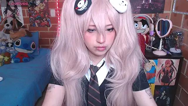 Try our streaming cams variety and talk on a personal level with our adorable girls streamers, showing off their bountiful shapes and dildos.