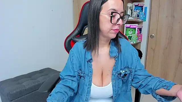 _amanda_seyfried19 from StripChat