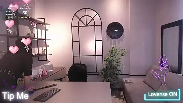 Try our streaming cams variety and talk on a personal level with our adorable girls streamers, showing off their bountiful shapes and dildos.