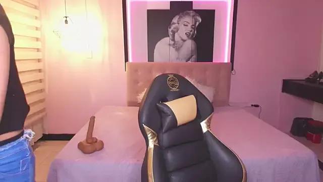 Try our streaming cams variety and talk on a personal level with our adorable girls streamers, showing off their bountiful shapes and dildos.