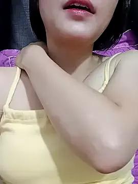 _Attractivegirl33 from StripChat is Freechat
