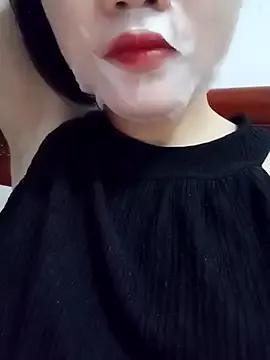 _Attractivegirl33 from StripChat