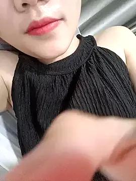 _Attractivegirl33 from StripChat