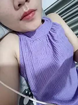 _Attractivegirl33 from StripChat is Freechat