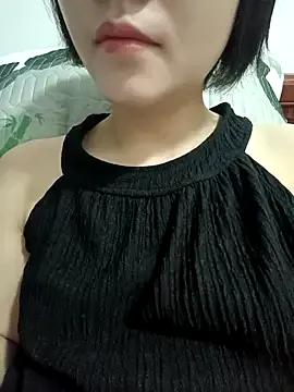 _Attractivegirl33 from StripChat is Freechat