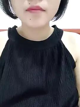 _Attractivegirl33 from StripChat