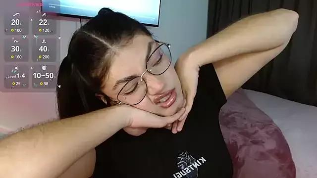 _Camilaaa_ from StripChat is Freechat