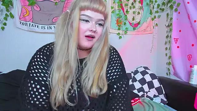 _CandyM1lky_ from StripChat is Freechat