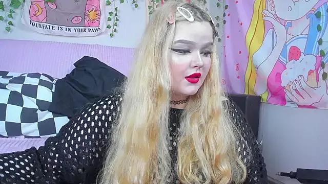 Try our streaming cams variety and talk on a personal level with our adorable girls streamers, showing off their bountiful shapes and dildos.
