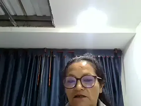 _Cristal from StripChat is Freechat