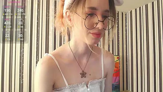 Try our streaming cams variety and talk on a personal level with our adorable girls streamers, showing off their bountiful shapes and dildos.