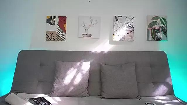 Try our streaming cams variety and talk on a personal level with our adorable girls streamers, showing off their bountiful shapes and dildos.