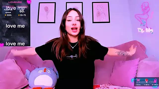 Try our streaming cams variety and talk on a personal level with our adorable girls streamers, showing off their bountiful shapes and dildos.