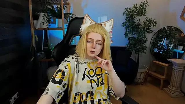 Try our streaming cams variety and talk on a personal level with our adorable girls streamers, showing off their bountiful shapes and dildos.