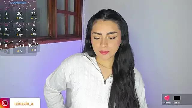 _laina_ on StripChat