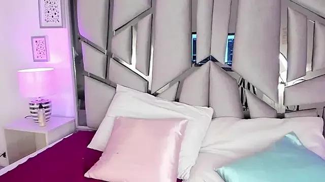 Try our streaming cams variety and talk on a personal level with our adorable girls streamers, showing off their bountiful shapes and dildos.