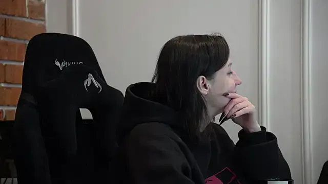 _LilithDarkmore_ on StripChat 