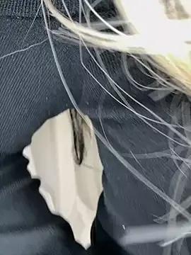 _Lily_xx from StripChat