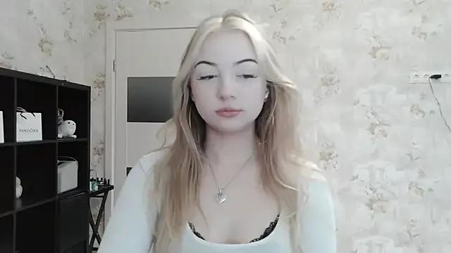 _LunaLush_ from StripChat is Freechat