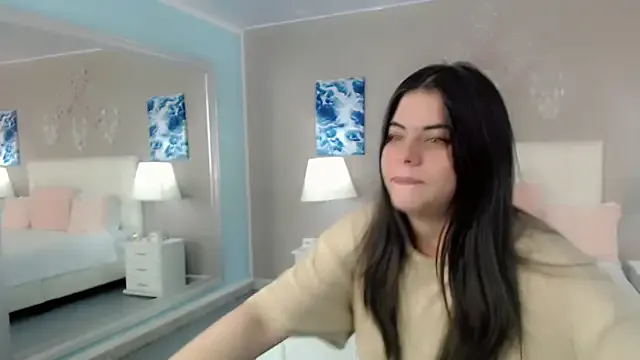 _Maddison_Ivanova_ from StripChat is Freechat