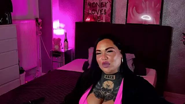 Try our streaming cams variety and talk on a personal level with our adorable girls streamers, showing off their bountiful shapes and dildos.