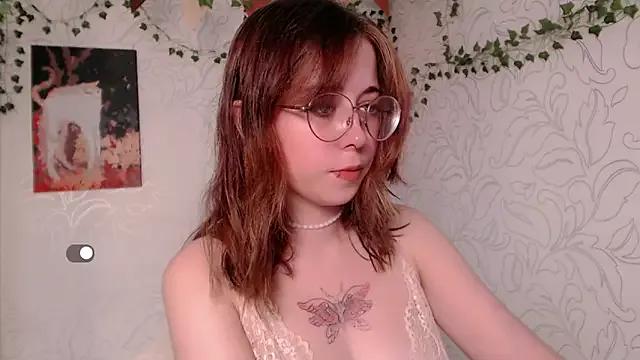 _miraclecattt_ from StripChat is Freechat