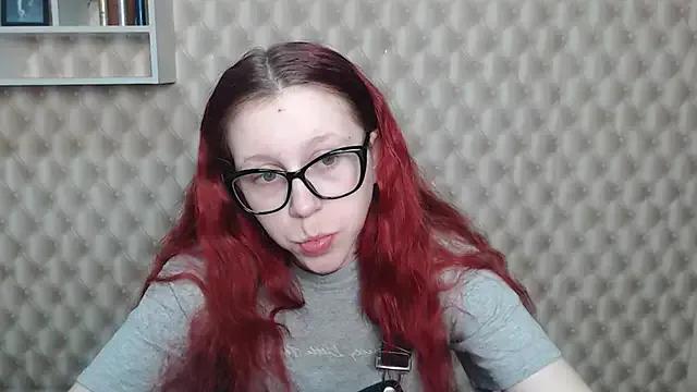 _MiraGold_ from StripChat is Freechat