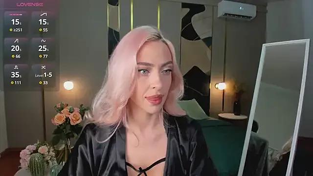 _Miss_Valentina_ from StripChat is Freechat