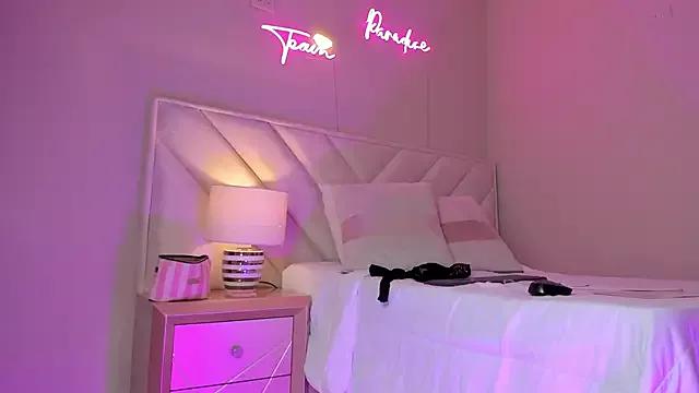 _paula_x from StripChat is Freechat