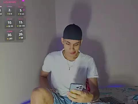 _peter_roy_ from StripChat is Freechat