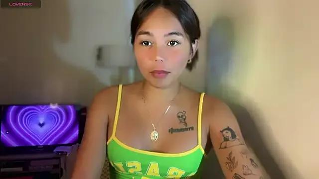 _petitegirlx69_ from StripChat