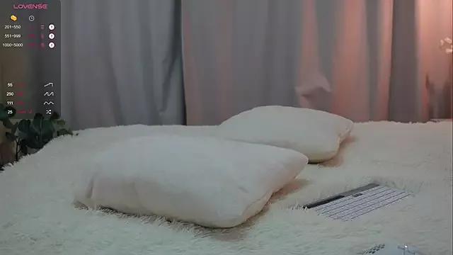 _Pretty_Doll_ from StripChat