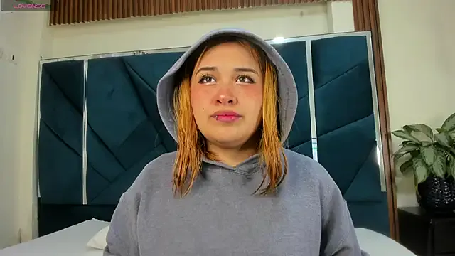 Try our streaming cams variety and talk on a personal level with our adorable girls streamers, showing off their bountiful shapes and dildos.