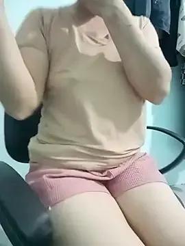 _Sara_768 from StripChat is Freechat